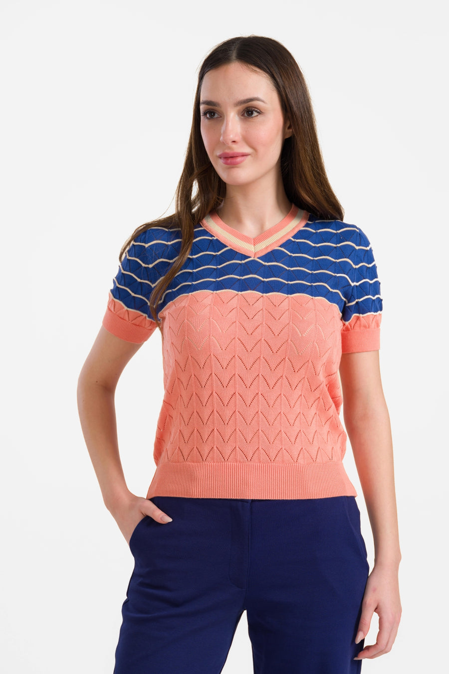 Strickpullover mit V-Ausschnitt und kurzen Ärmeln | Lachs